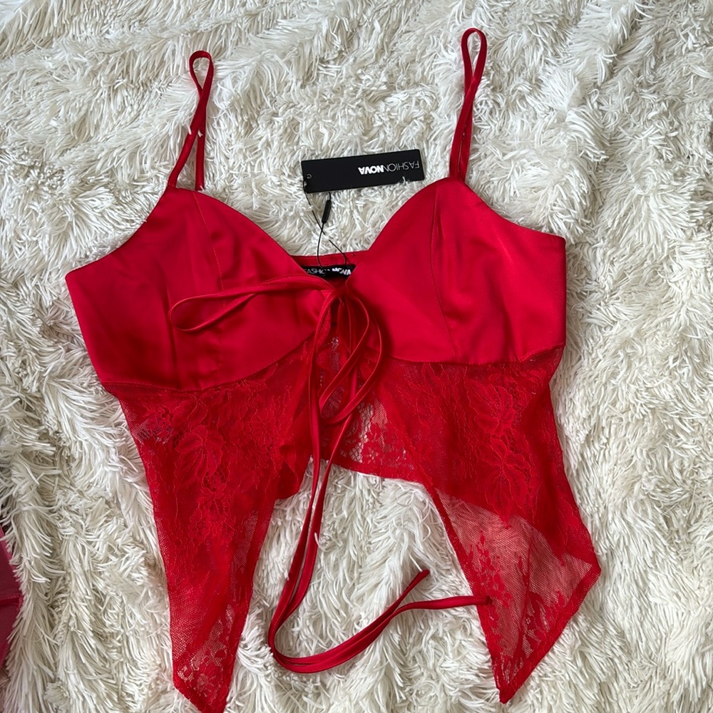 Angelica Lace top brand new with tags never worn size Large